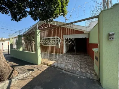 Casa com 3 Quartos à venda, 132m² no Vila Xavier (Vila Xavier), Araraquara
