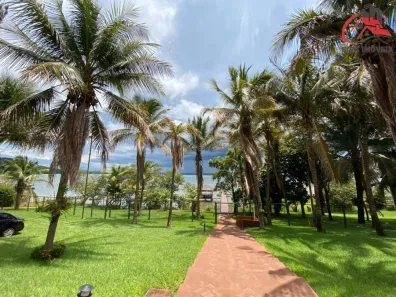 Fazenda/Sítio com 3 Quartos à venda, 1400m² no Centro, Miguelópolis