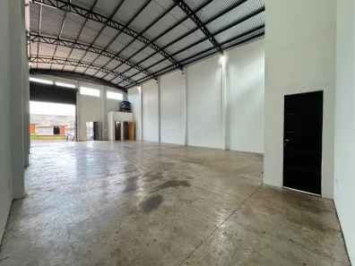 Galpão/Depósito/Armazém para alugar, 273m² no Jardim Colina Verde, Maringá