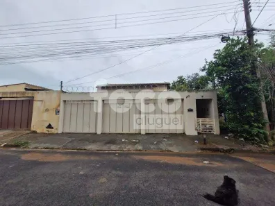 Casa com 2 Quartos para alugar, 55m² no Shopping Park, Uberlândia