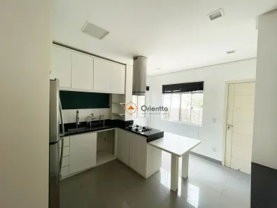 Casa com 2 Quartos para alugar, 94m² no Rio Branco, Porto Alegre