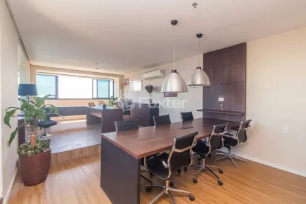 Sala Comercial à venda, 112m² no Três Figueiras, Porto Alegre