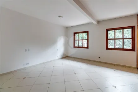 Casa de Condomínio com 3 Quartos à venda, 200m² no Vila Pirajussara, São Paulo