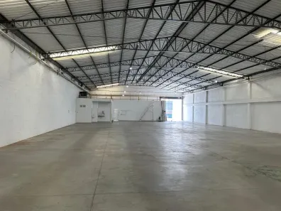 Galpão/Depósito/Armazém para alugar, 840m² no Centro, Ananindeua