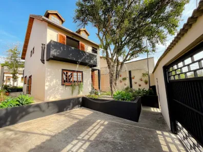 Sobrado com 3 Quartos à venda, 225m² no Jardim Teresa, São Paulo