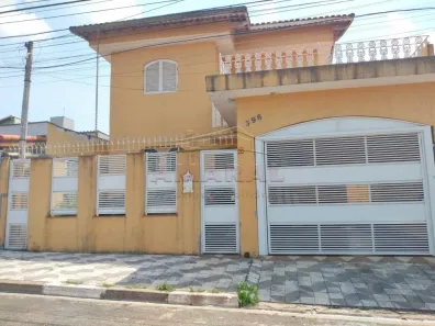 Sobrado com 3 Quartos à venda, 230m² no Vila Figueira, Suzano