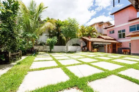 Casa de Condomínio com 4 Quartos à venda, 227m² no Sapê, Niterói