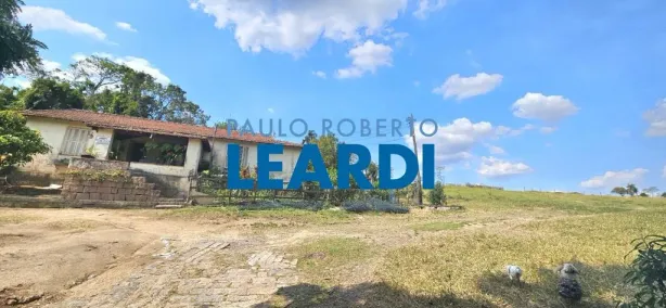 Fazenda/Sítio com 2 Quartos à venda, 140m² no Parque Valinhos, Valinhos