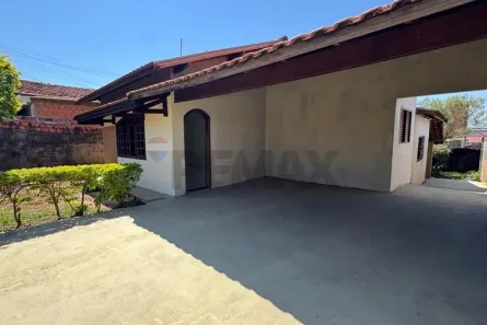 Casa com 3 Quartos à venda, 106m² no Jardim Aeroporto, Botucatu