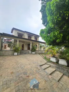 Casa com 3 Quartos à venda, 450m² no Aleixo, Manaus