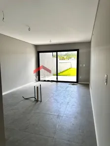 Sobrado com 2 Quartos à venda, 180m² no São João do Rio Vermelho, Florianópolis