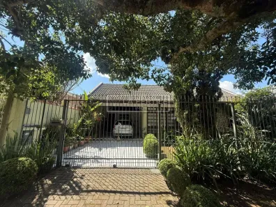 Casa com 5 Quartos à venda, 230m² no São Braz, Curitiba