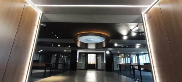 Sala Comercial para alugar, 406m² no Campo Comprido, Curitiba