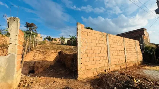 Lote/Terreno à venda, 360m² no Pedra Branca, São Joaquim de Bicas