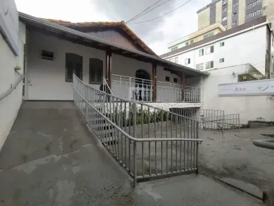 Imóvel Comercial com 8 Quartos para alugar, 337m² no Barreiro, Belo Horizonte