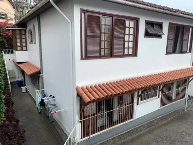 Casa com 4 Quartos à venda, 275m² no Mosela, Petrópolis