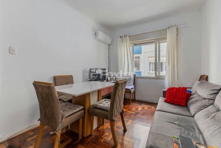 Apartamento com 2 Quartos à venda, 58m² no Azenha, Porto Alegre