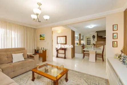 Sobrado com 5 Quartos à venda, 570m² no Novo Mundo, Curitiba