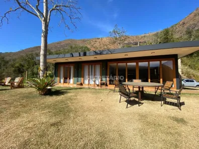 Casa de Condomínio com 3 Quartos à venda, 198m² no Itaipava, Petrópolis