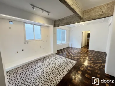 Apartamento com 2 Quartos à venda, 79m² no Moinhos de Vento, Porto Alegre