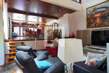 Casa com 5 Quartos à venda, 330m² no Jardim Itu, Porto Alegre