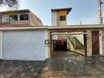 Sobrado com 3 Quartos à venda, 202m² no Vila Floresta, Santo André