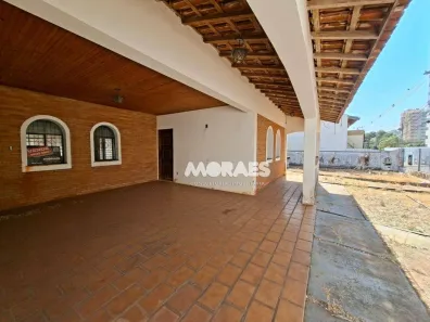 Casa com 4 Quartos à venda, 428m² no Vila Cidade Universitária, Bauru