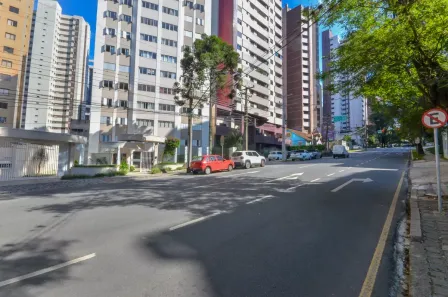 Apartamento com 2 Quartos à venda, 85m² no Água Verde, Curitiba