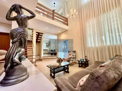 Casa com 4 Quartos à venda, 300m² no Cabral, Contagem