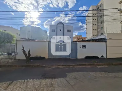 Apartamento com 3 Quartos para alugar, 83m² no Santa Mônica, Uberlândia