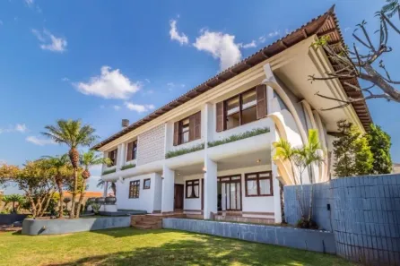 Sobrado com 4 Quartos à venda, 1110m² no Neva, Cascavel