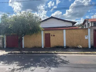 Casa com 3 Quartos para alugar, 129m² no Ingá, Betim