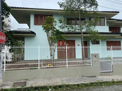 Casa com 3 Quartos para alugar, 338m² no Nossa Senhora do Rosário, São José