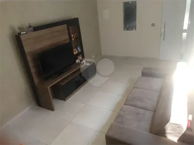 Sobrado com 3 Quartos à venda, 157m² no Jardim Helena, Ferraz de Vasconcelos