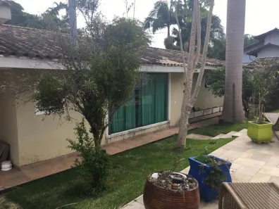 Casa de Condomínio com 3 Quartos à venda, 350m² no Águas da Fazendinha, Carapicuíba