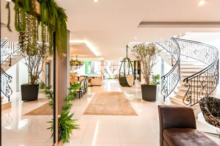 Casa com 4 Quartos à venda, 743m² no Mercês, Curitiba
