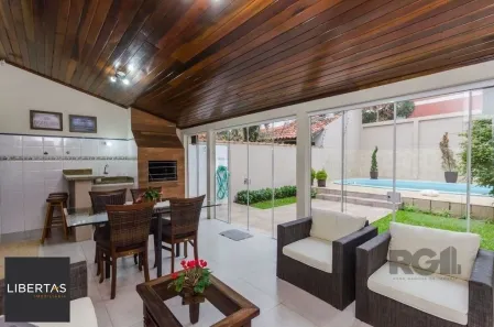 Casa com 3 Quartos à venda, 380m² no Ipanema, Porto Alegre