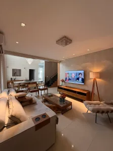 Casa de Condomínio com 4 Quartos à venda, 360m² no Despraiado, Cuiabá