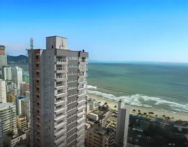 Apartamento com 3 Quartos à venda, 145m² no Meia Praia, Itapema