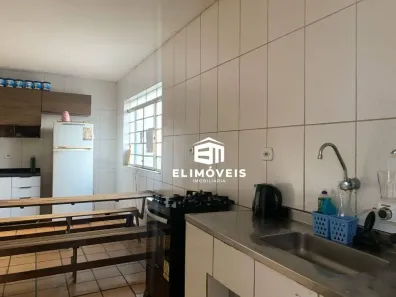 Casa com 4 Quartos à venda, 486m² no Jardim Monte Serrat, Santa Isabel
