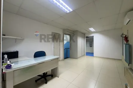 Imóvel Comercial para alugar, 550m² no Guará II, Brasília