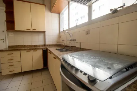 Apartamento com 2 Quartos para alugar, 109m² no Moema, São Paulo