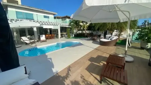 Casa de Condomínio com 4 Quartos à venda, 269m² no Patamares, Salvador