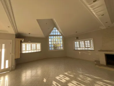 Sobrado com 5 Quartos para alugar, 220m² no Jardim Altos de Santana II, Jacareí