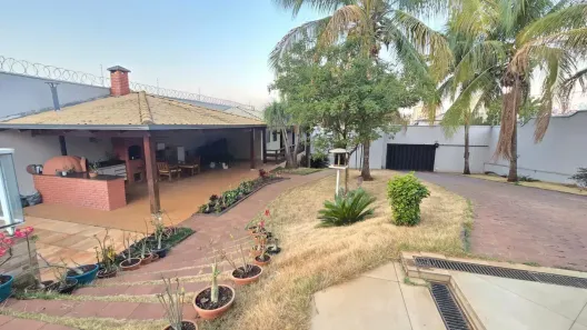 Casa com 4 Quartos à venda, 380m² no Cidade Jardim, Uberlândia