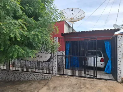 Casa com 2 Quartos à venda, 241m² no Vila São José, Caldas Novas