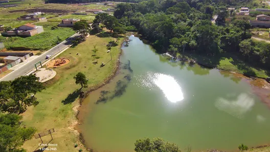 Casa de Condomínio com 2 Quartos à venda, 300m² no Santa Maria, Brasília