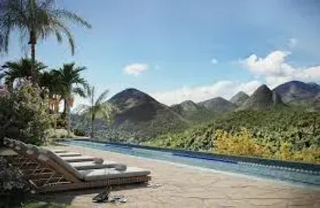 Casa de Condomínio com 4 Quartos à venda, 427m² no Corrêas, Petrópolis