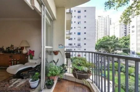 Apartamento com 4 Quartos à venda, 180m² no Moema, São Paulo