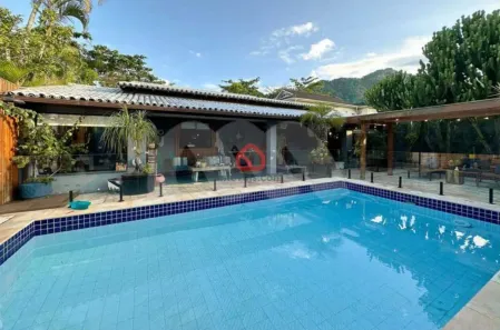 Casa de Condomínio com 5 Quartos para alugar, 600m² no Vargem Grande, Rio de Janeiro